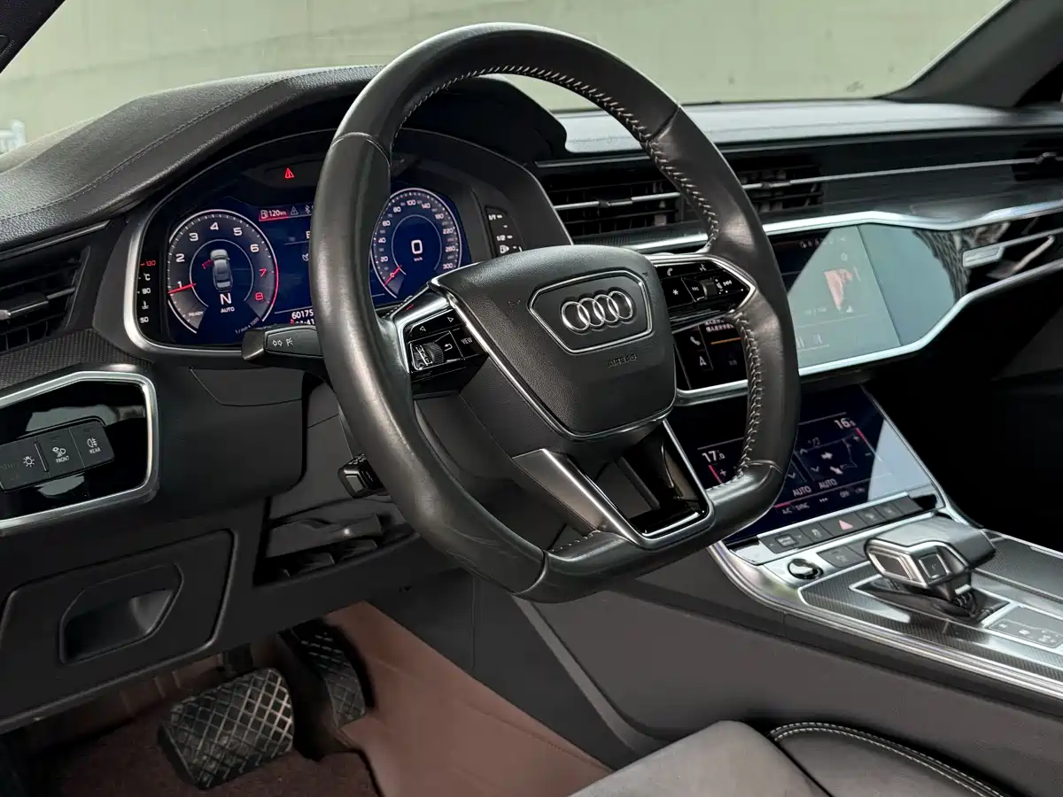 Audi A6L 2021 45 TFSI Exclusive Sport фото 5
