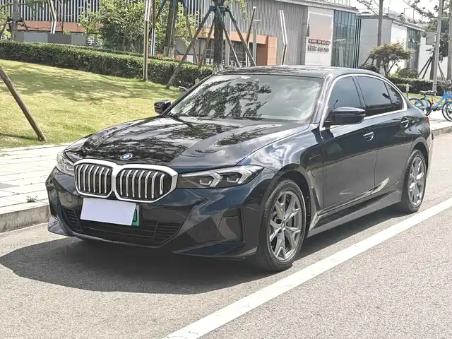BMW i3 2022
