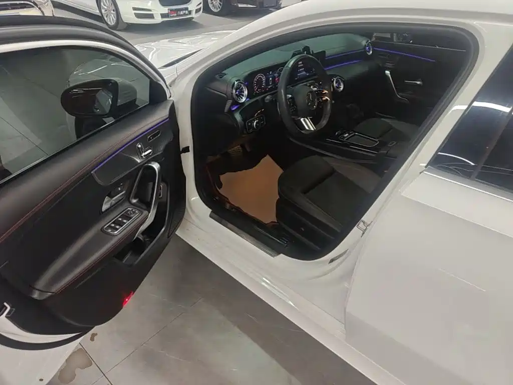 Mercedes-Benz A-Class 2025 2025 A 200 L Fashion Edition