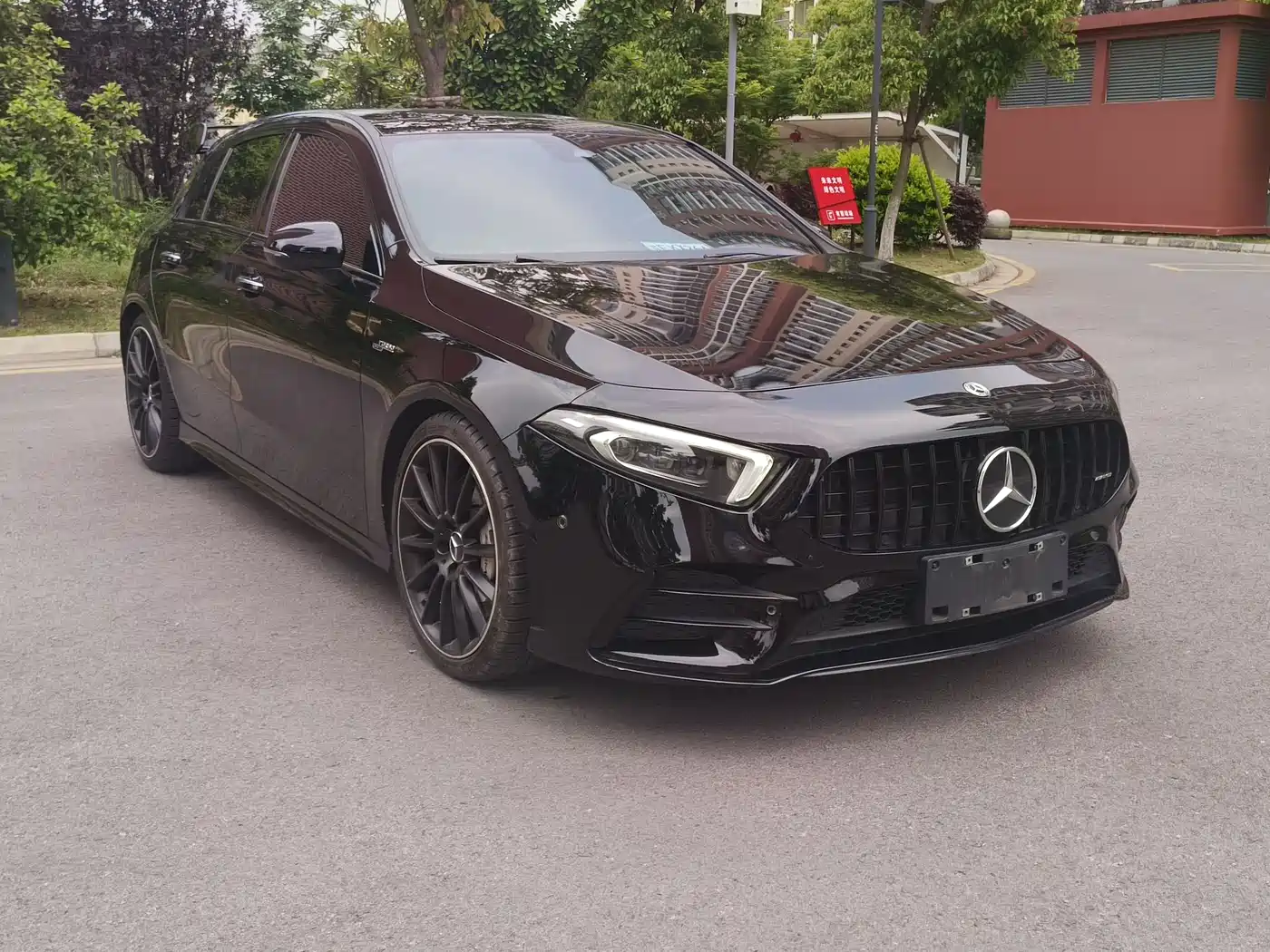 Mercedes-Benz A-Class AMG (Import) 2020 AMG A 35 4MATIC фото 3