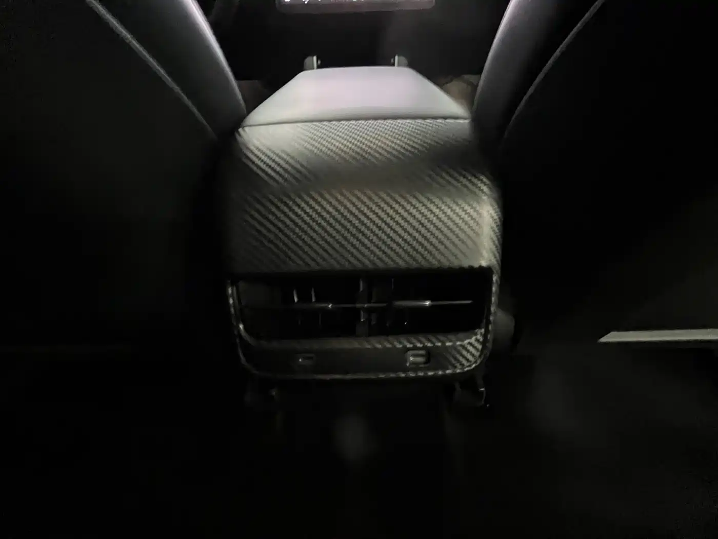 Фото 11 - Tesla Model 3