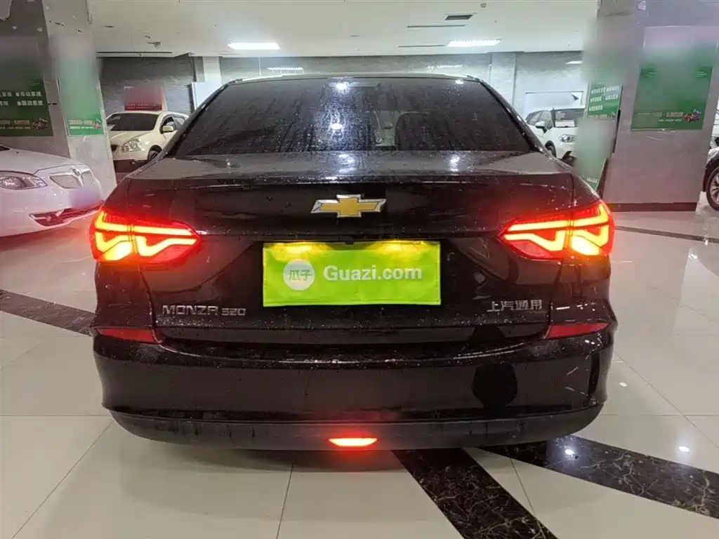 CHEVROLET CRUZE
