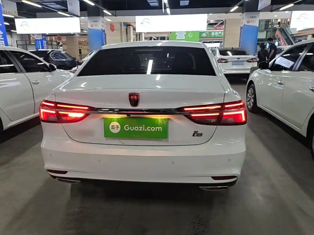 Roewe i6 2021 2020 PLUS 1.6L CVT 4G Connected Glory Luxury Edition
