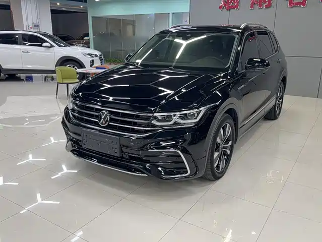 Volkswagen Tiguan L 2022