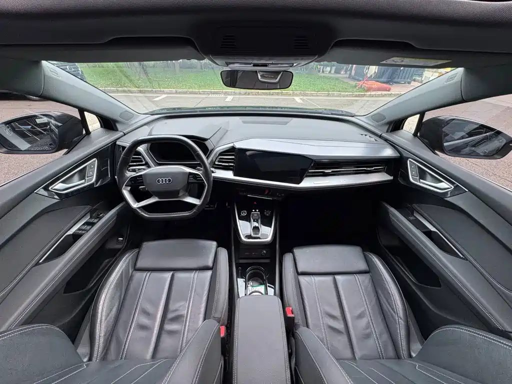 Audi Q4 e-tron 2023 2023 40 e-tron Pioneer Edition