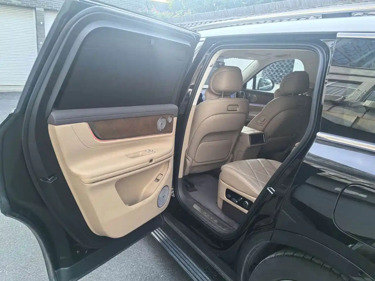 AITO Wenjie AITO M9 2025 Extended Range Ultra 52kWh 6-Seater фото 6