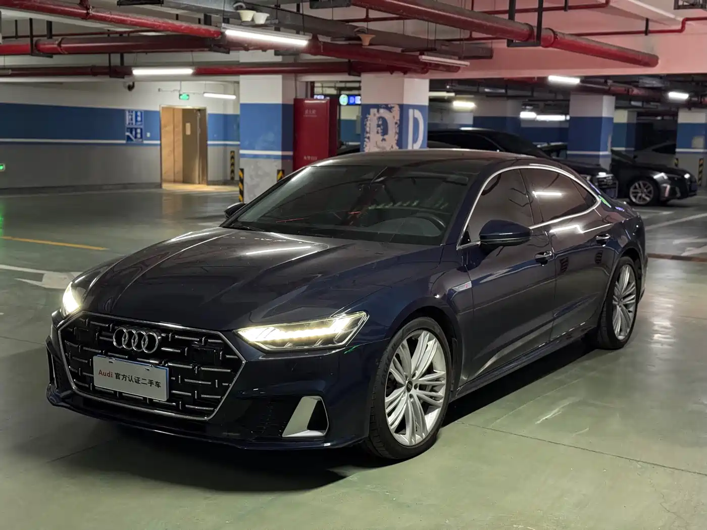 Audi A7L 2022 2022 55 TFSI quattro S-line Zhiyuan Crystal Package