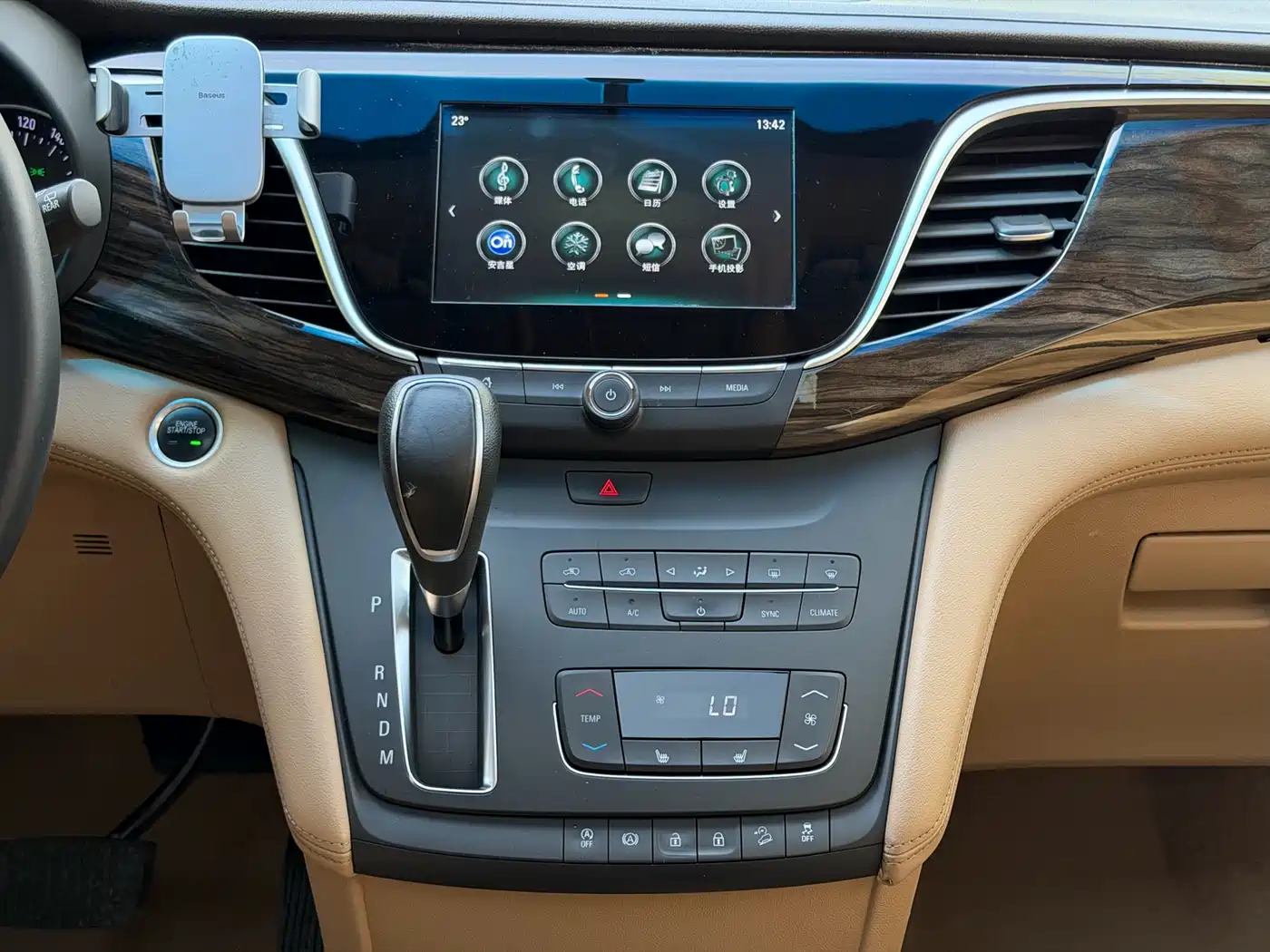 Buick GL8 2017 ES 28T Premium China V фото 16