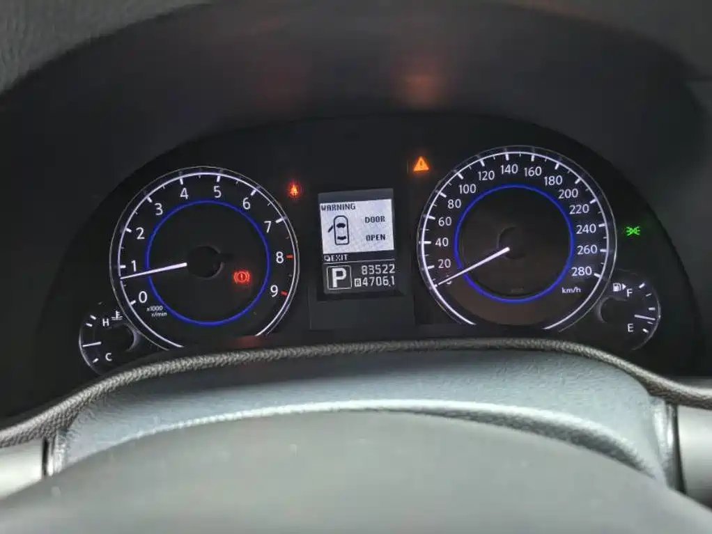 Infiniti G Series 2010 2010 Model G25 Sedan Luxury Sport Edition