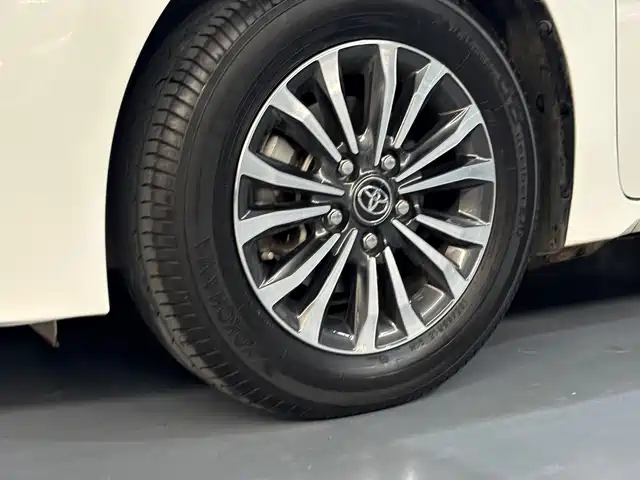 Toyota Corolla 2018 1.2T S-CVT GL-i Smart Shine Edition — фото 4