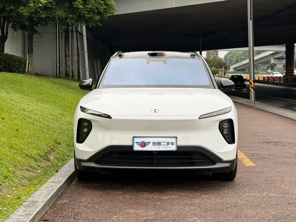 Фото 2 - NIO ES6