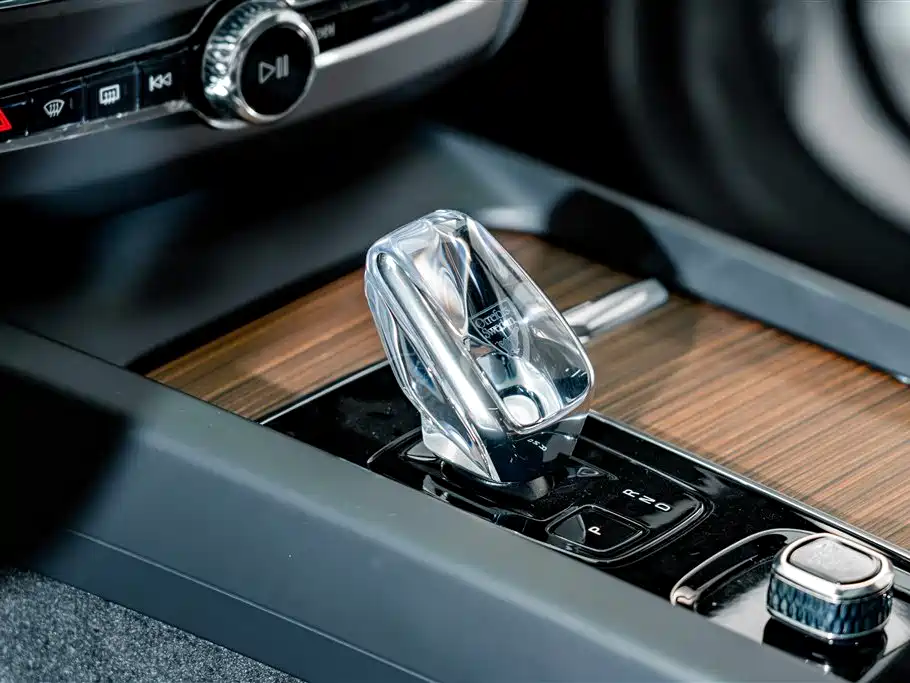 Volvo XC60 Plug-in Hybrid 2025 2025 Plug-in Hybrid Long Range AWD Zhiya Luxury Edition