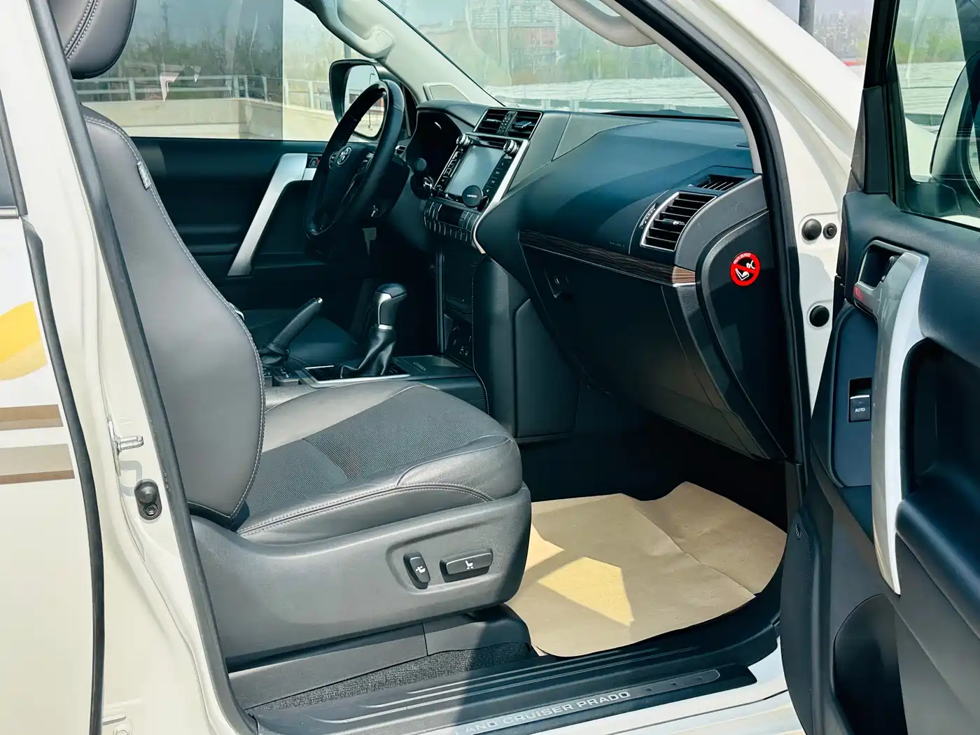 Toyota Prado 2019 3.5L Automatic TX-L Zunxiang Edition with Rear-mounted Spare Tire фото 32