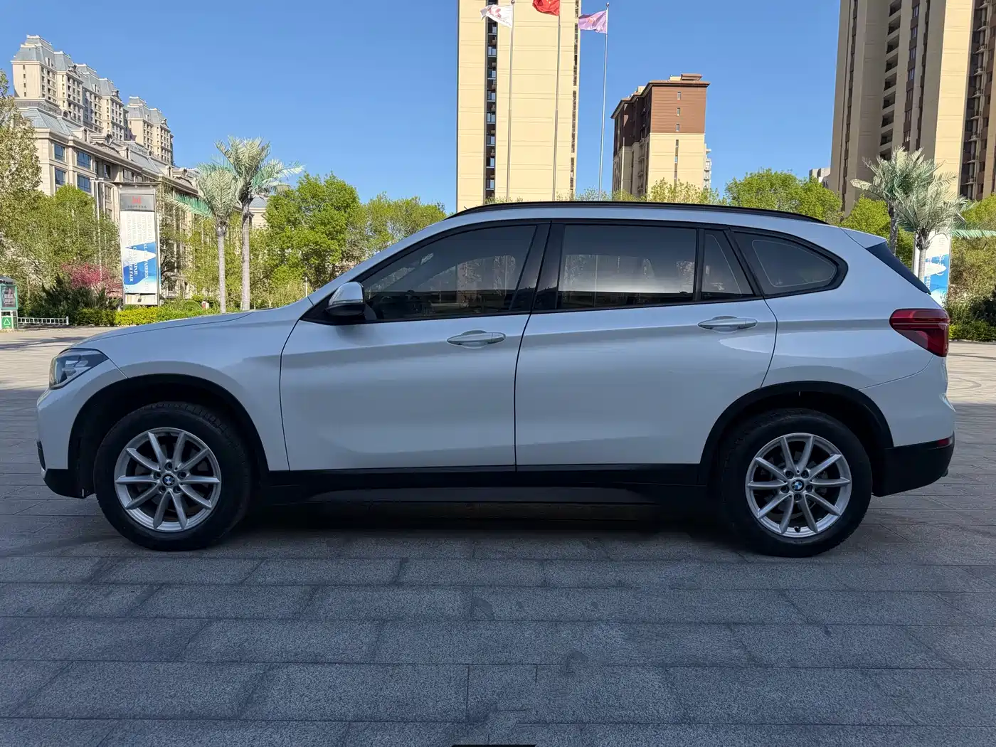BMW X1 2018 sDrive18Li Fashion Model фото 3
