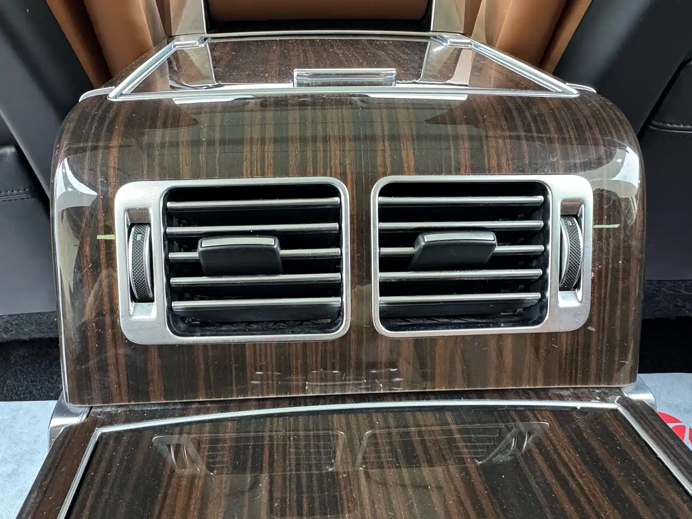Photo 15 - Land Rover Range Rover