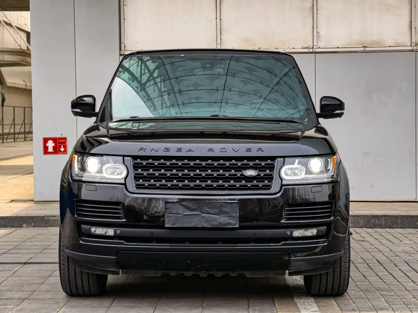 Land Rover Range Rover 2015 3.0 SC V6 Obsidian Limited Edition фото 2