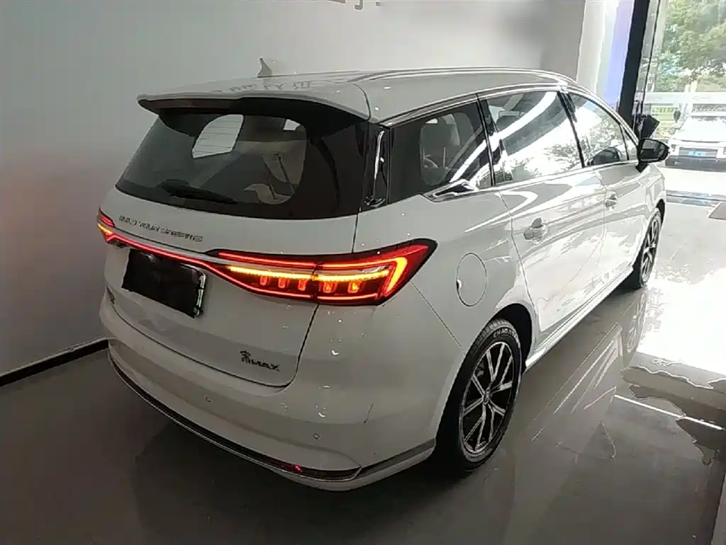 BYD Song MAX New Energy 2022 DM-i 105KM Flagship Model фото 7