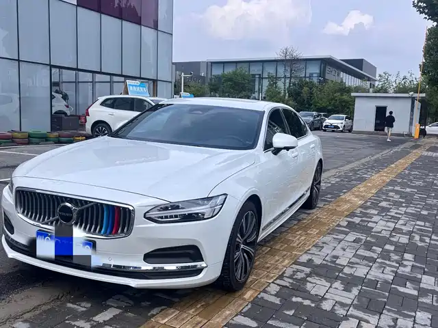 Volvo S90 2024