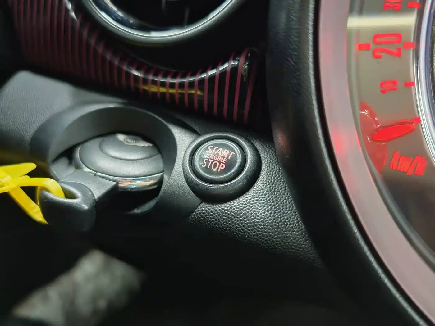 Фото 20 - MINI CLUBMAN