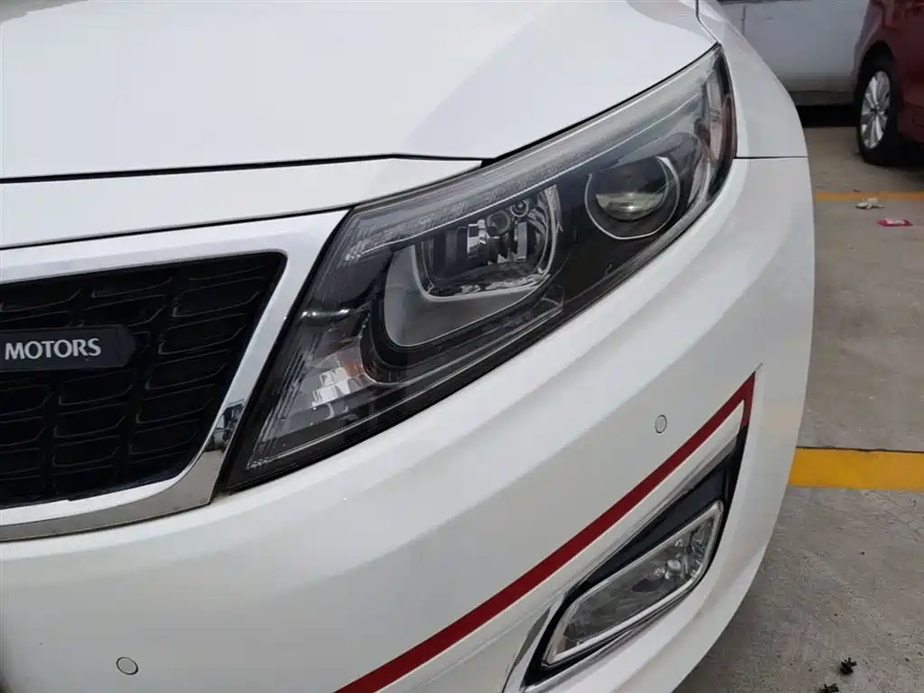 Kia K5 2015 2.0L Automatic LUX фото 24
