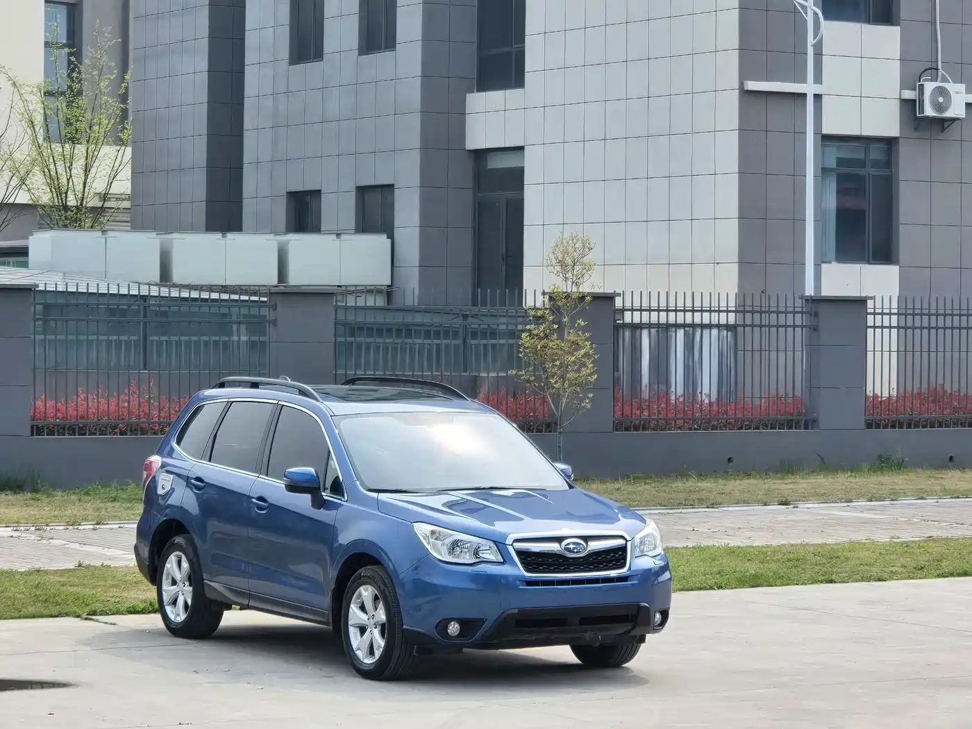 Subaru Forester 2013 2.5i Automatic Luxury Edition фото 3