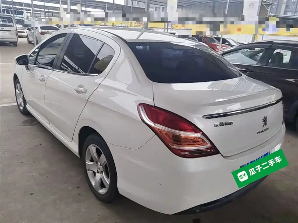 Peugeot 308 2014 Model Joy Edition Classic 1.6L Automatic Superior Style фото 9