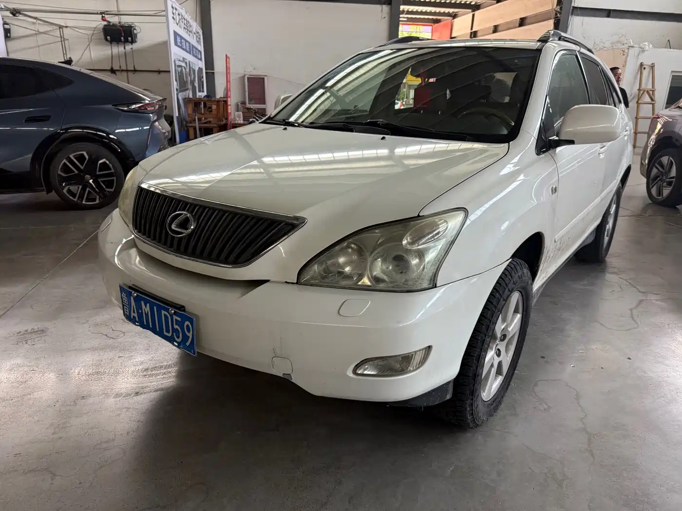 Photo 1 - Lexus RX Classic