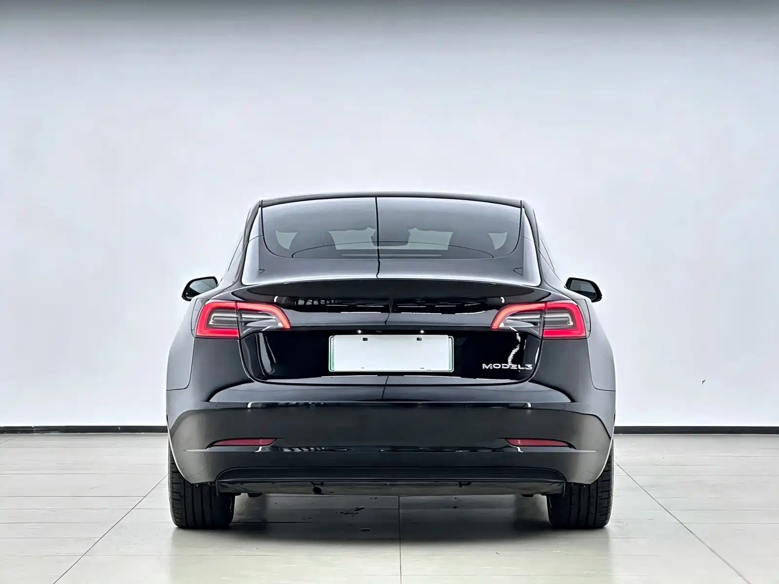 Фото 17 - Tesla Model 3