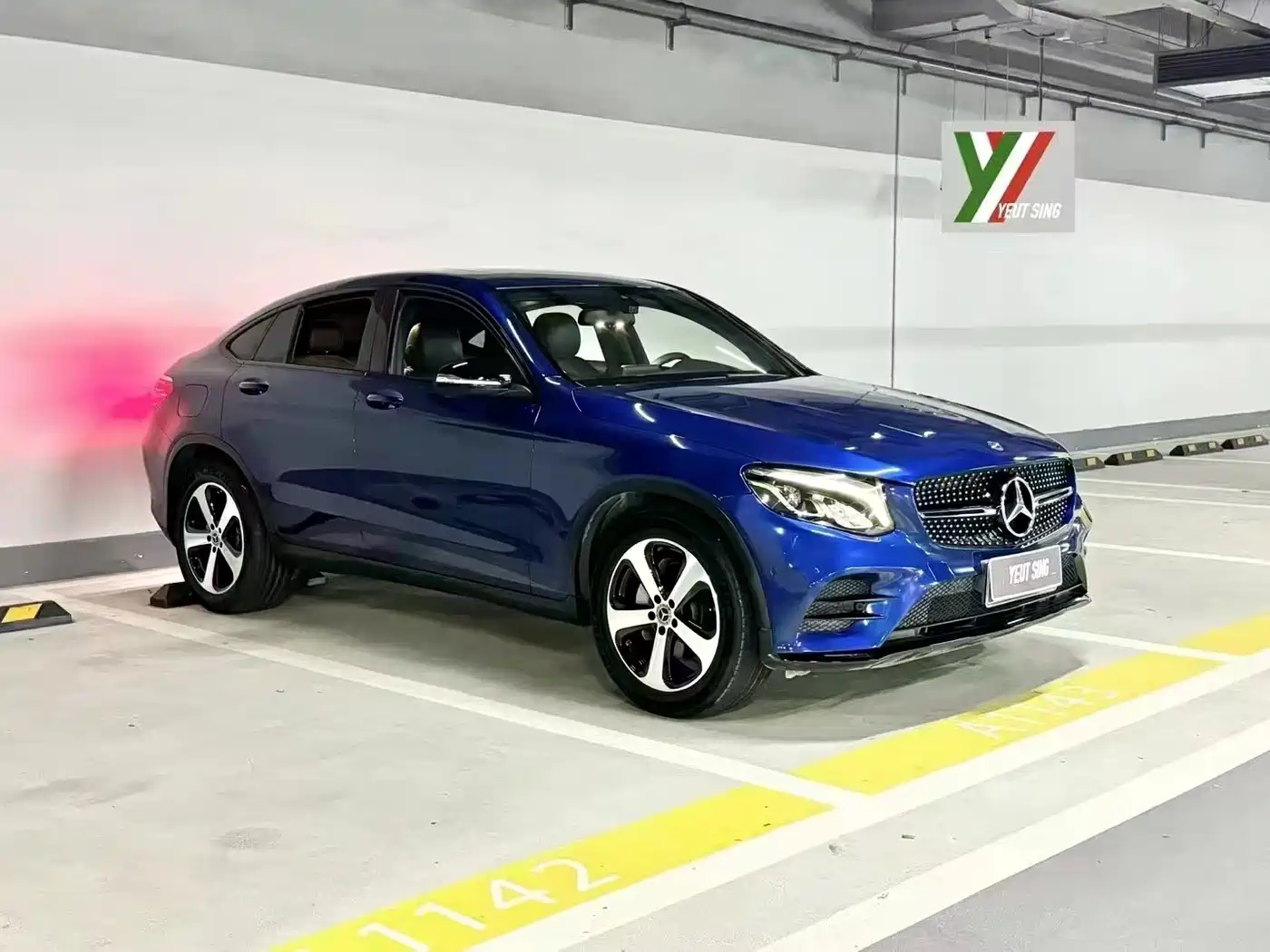 Mercedes-Benz GLC Coupe 2018 GLC 200 4MATIC Coupe SUV фото 3