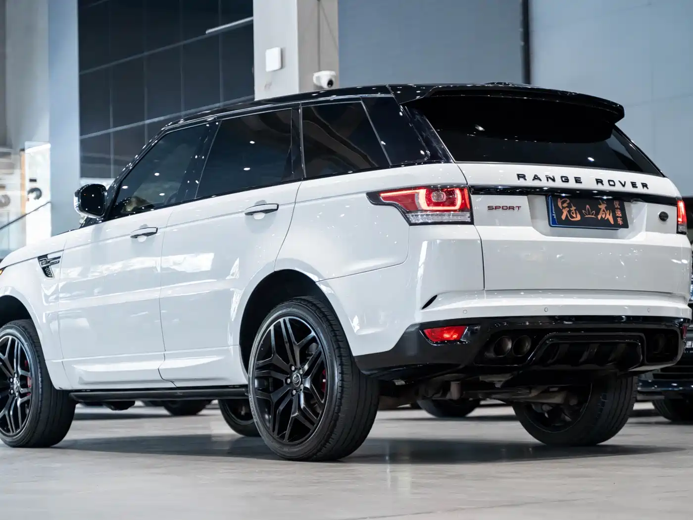 Land Rover Range Rover Sport 2016 3.0 SC V6 HST фото 5