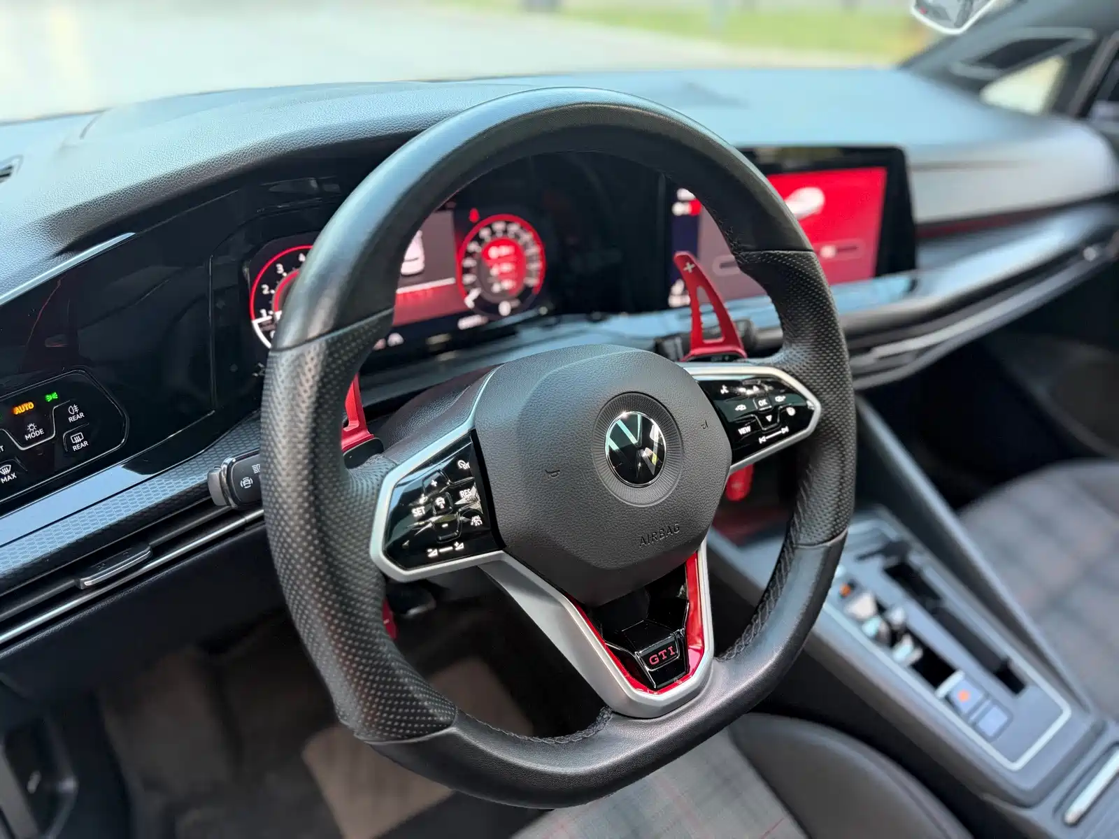 صورة 25 - Volkswagen Golf GTI