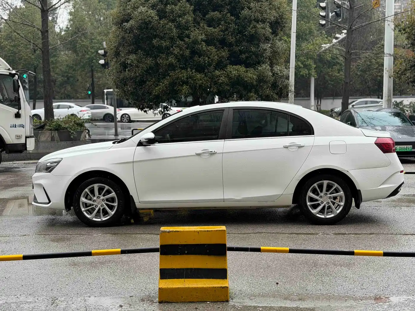 GEELY AUTOMOBILE EMGRAND