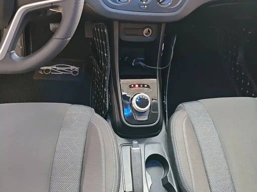 Baojun 310W 2020 2020 1.5L Auto Sport Edition China VI