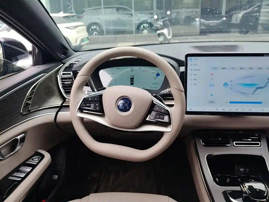 BYD Han 2025 DM-i Smart Driving Edition 125KM LiDAR Flagship фото 11