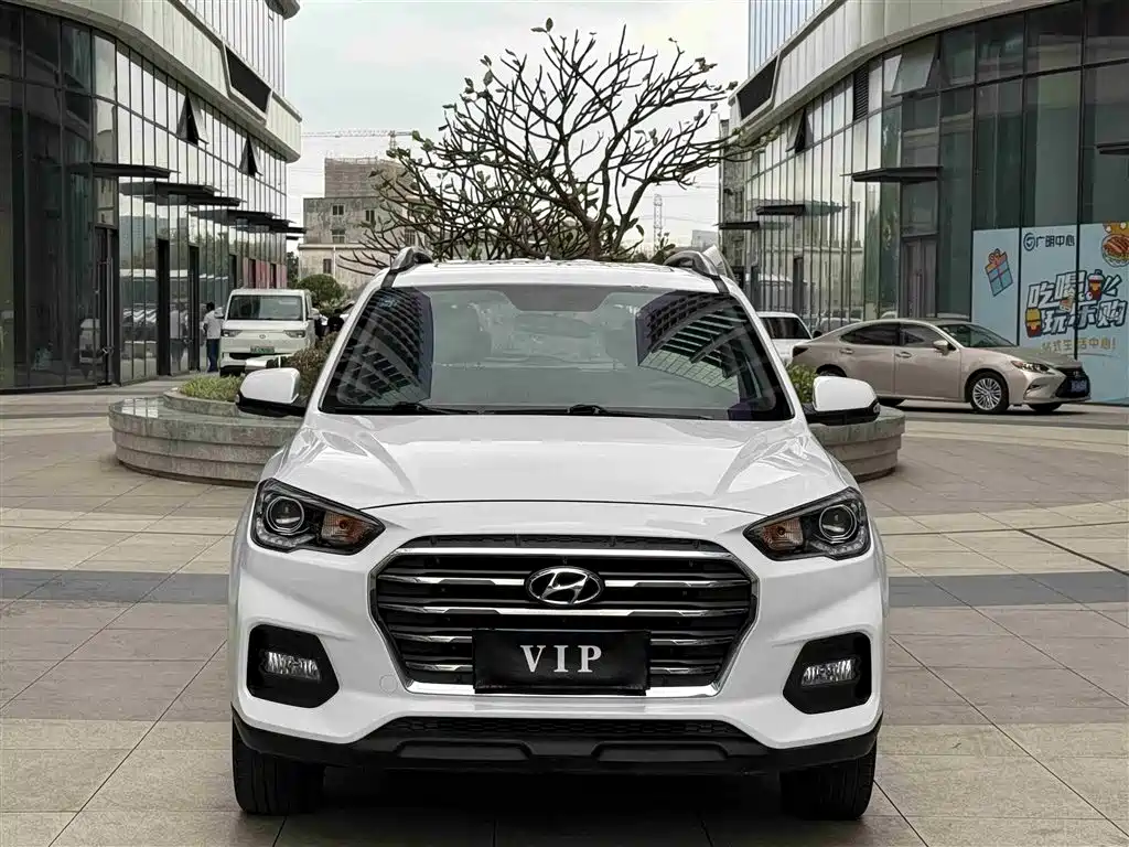 Hyundai Beijing Hyundai ix35 2019 2.0L Automatic 2WD Zhiyong·Smooth Enjoy China VI фото 2