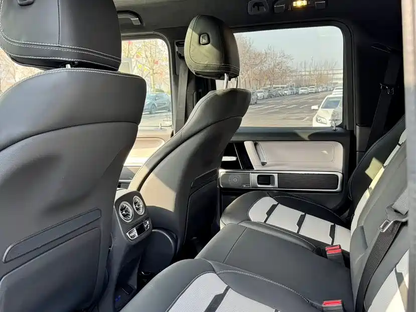 Mercedes-Benz G-Class AMG 2025 AMG G 63 фото 6