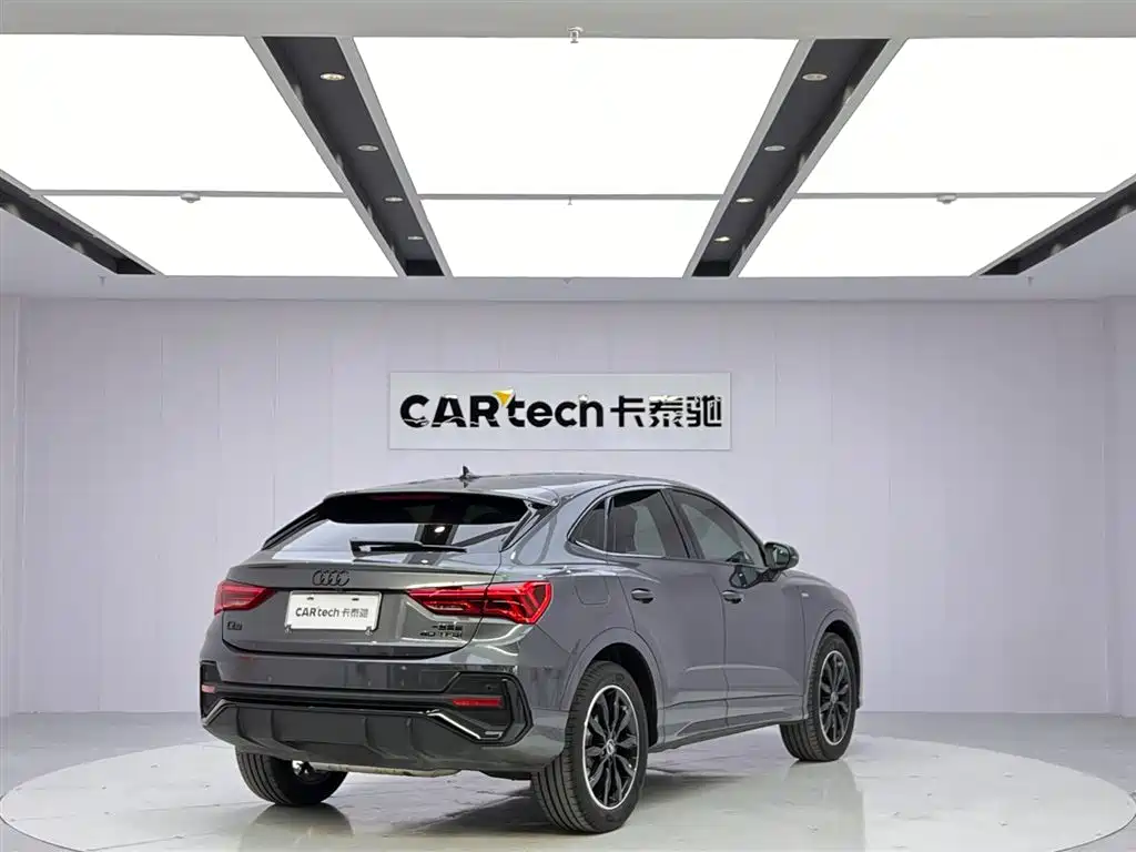 Audi Q3 Sportback 2023 40 TFSI Fashion фото 5