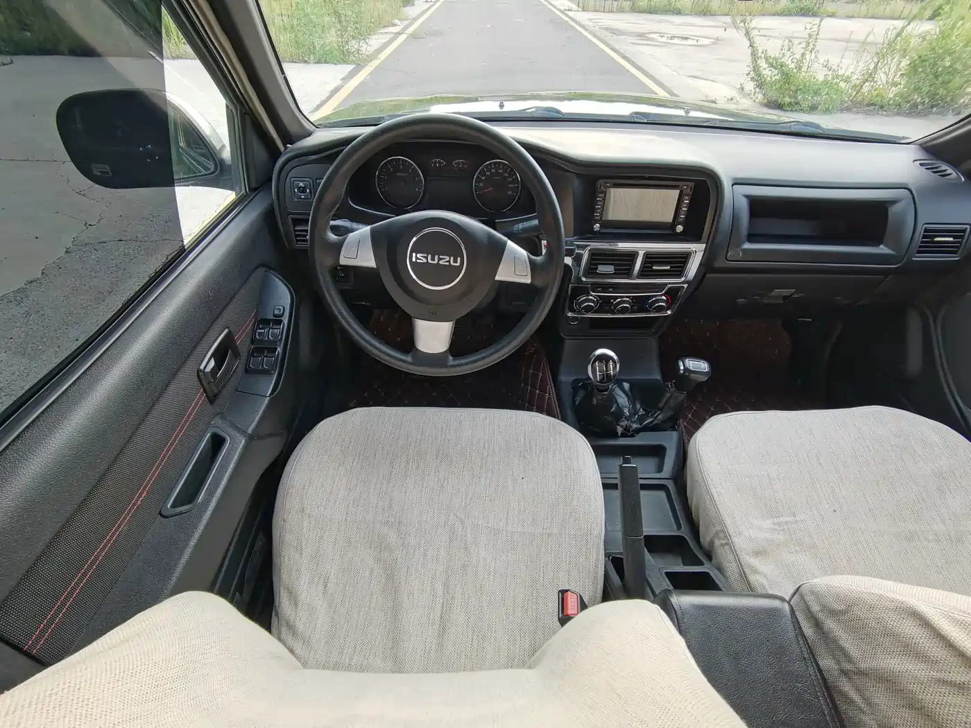 Isuzu Pickup 2016 2015 2.8T 4WD 4JB1CT