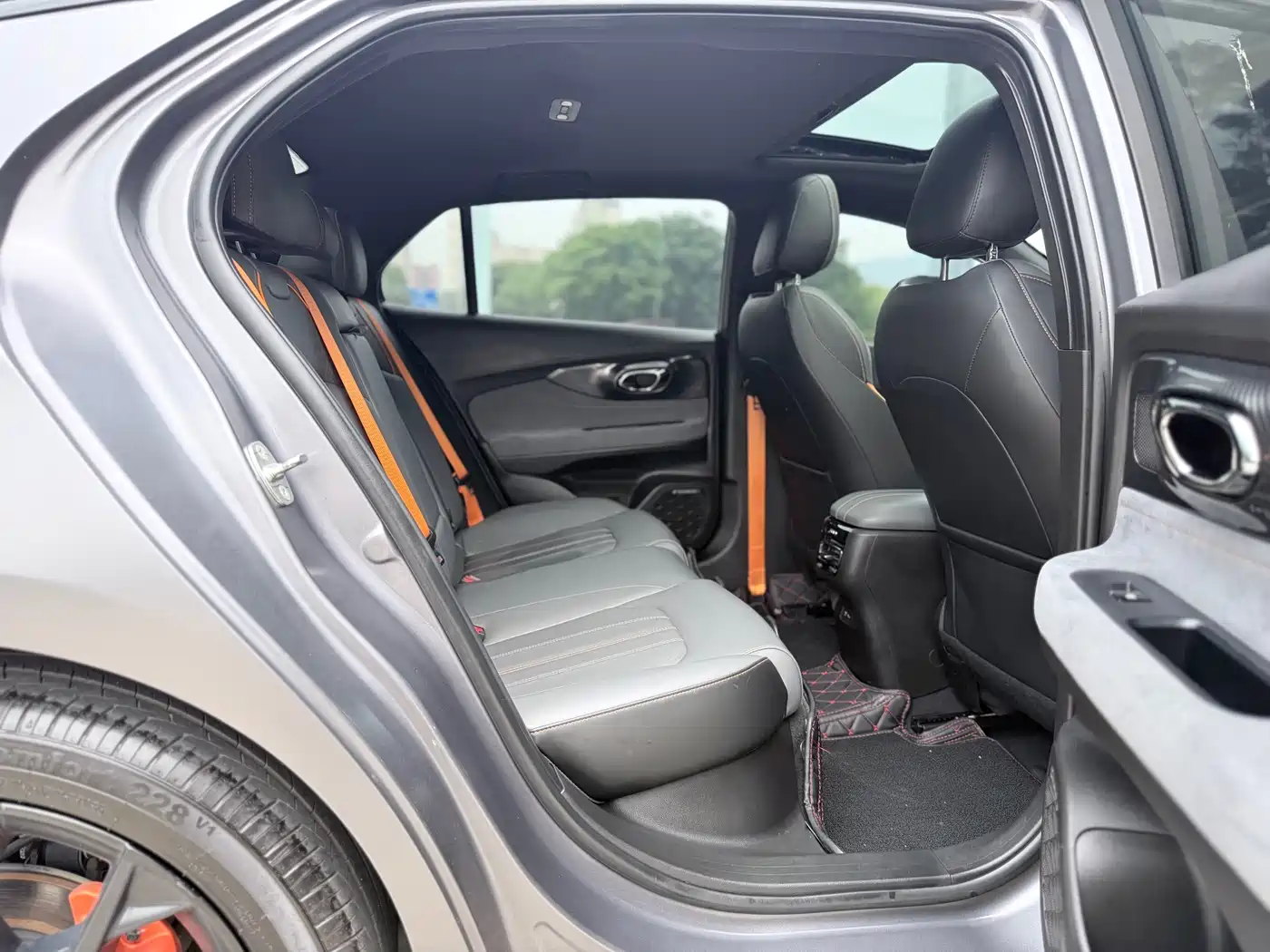 GAC Trumpchi Trumpchi Emkoo 2022 270T DCT J16 R-style Track Edition фото 12