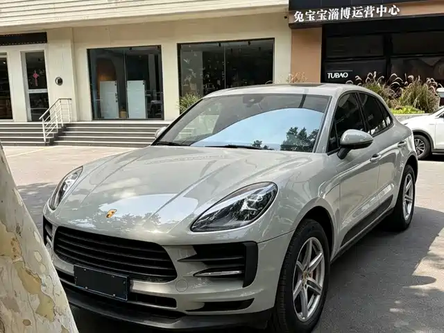 Porsche Macan 2021