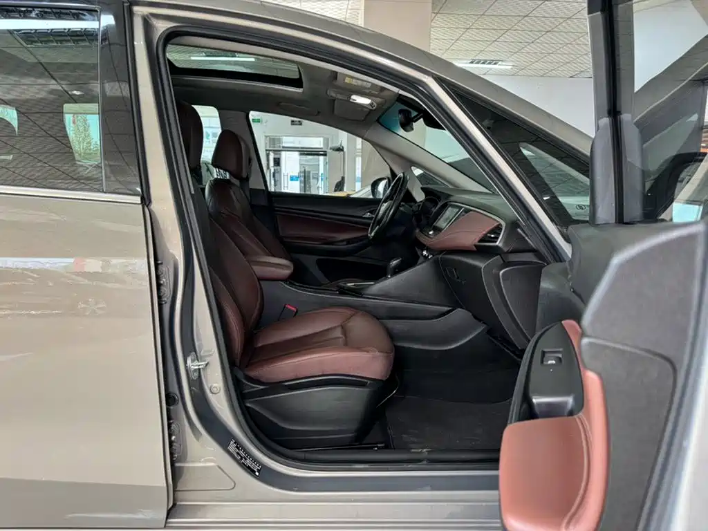 Фото 4 - Buick GL6