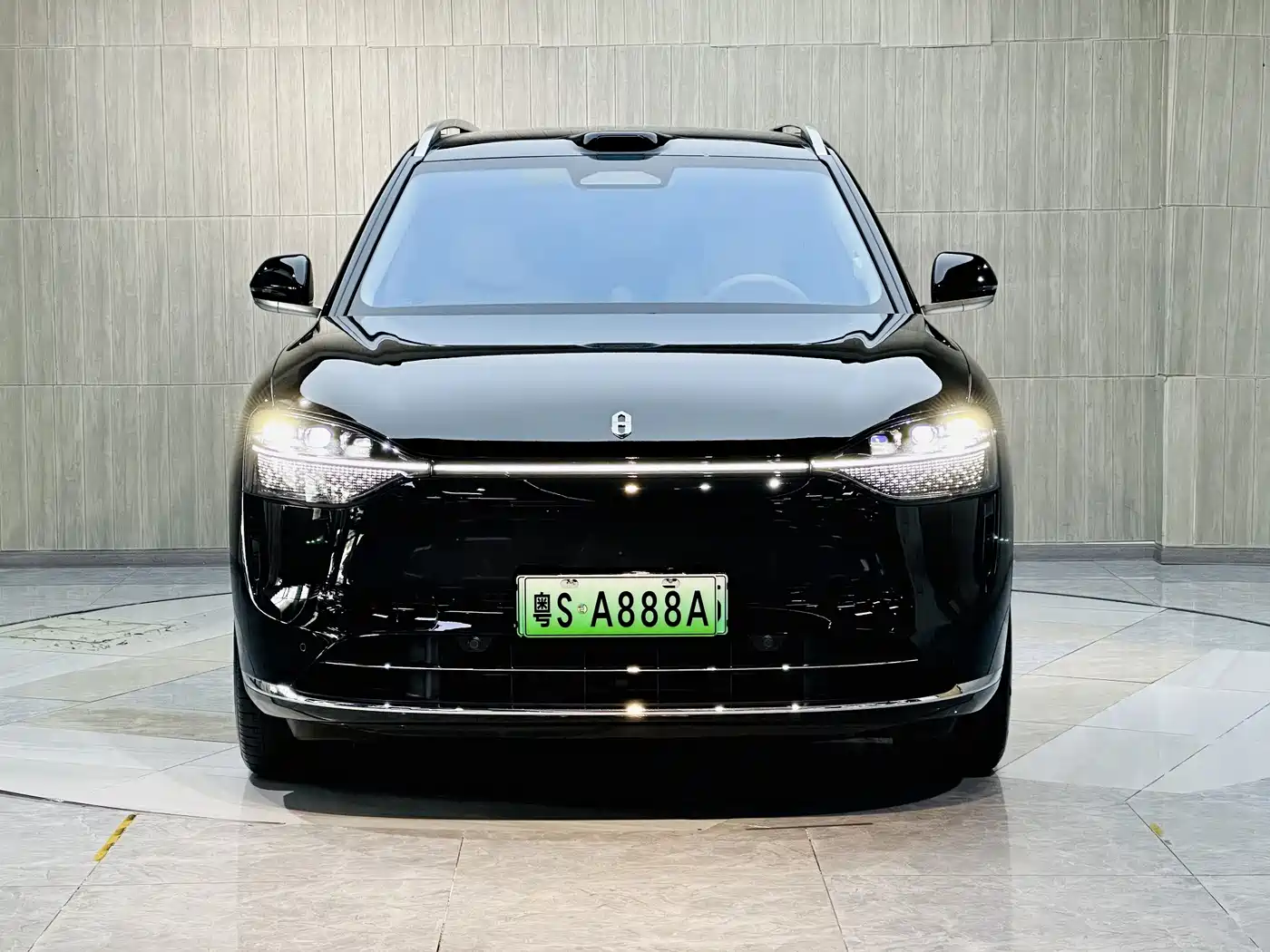 AITO Wenjie AITO M9 2025 Extended Range Ultra 52kWh 6-Seater фото 5