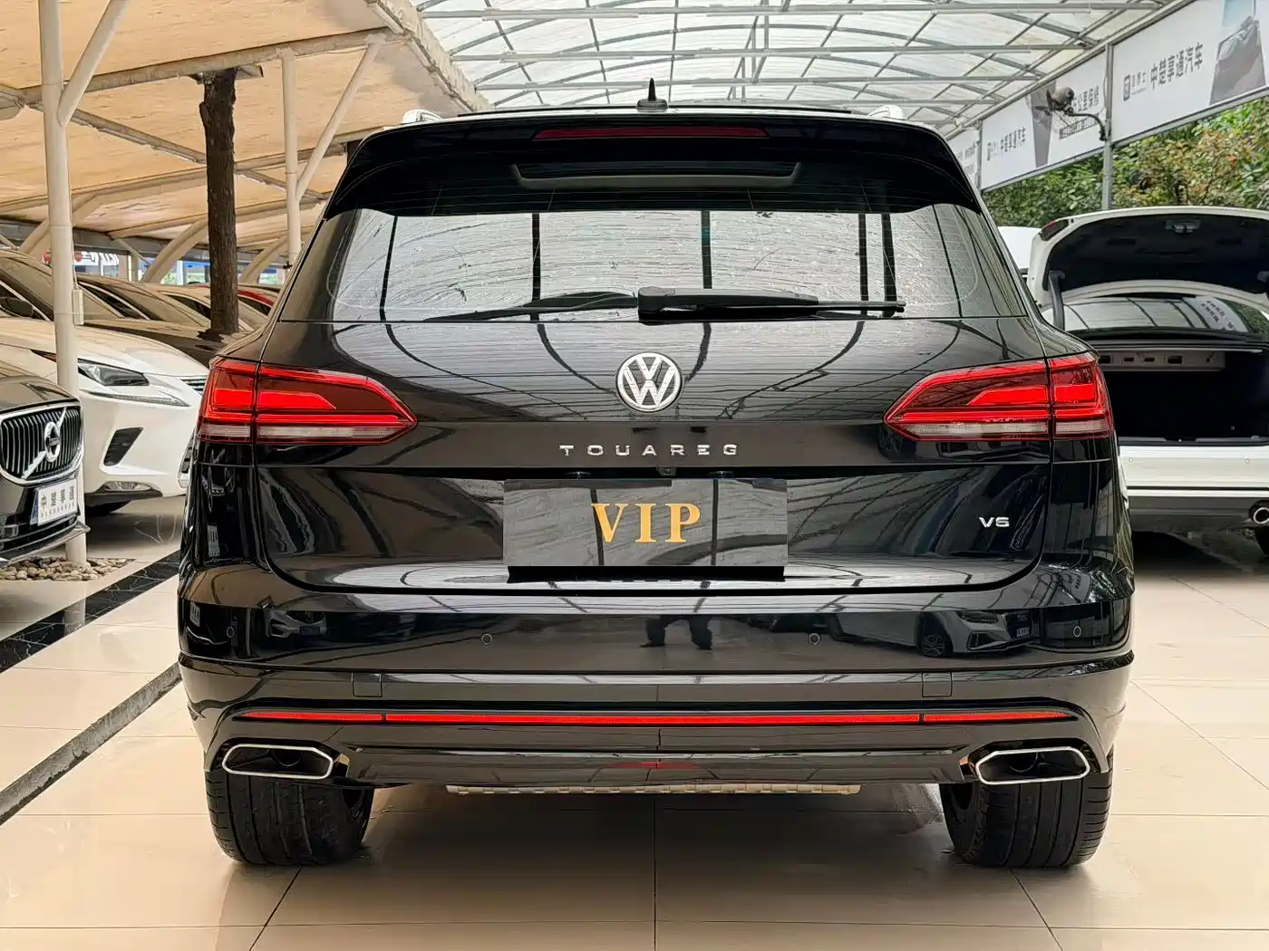 VOLKSWAGEN TOUAREG