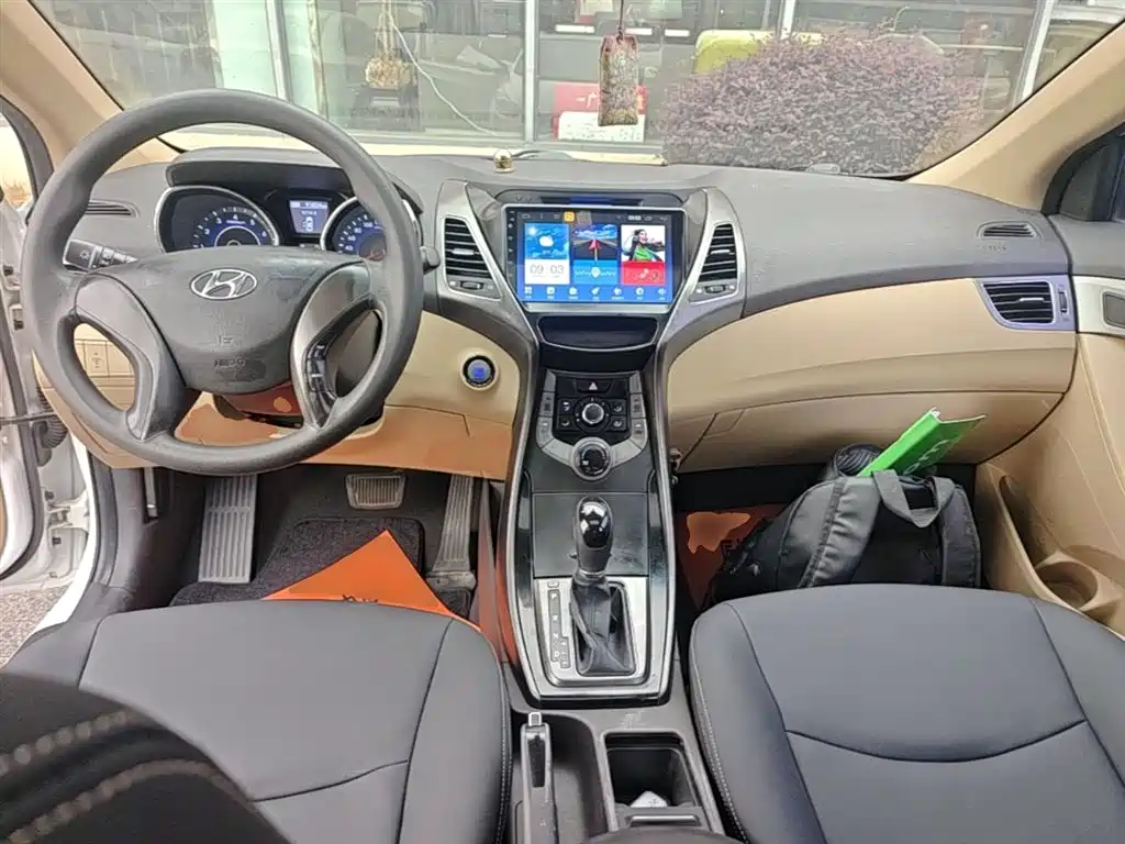 Hyundai Langdong 2013 1.6L Automatic Leading фото 10