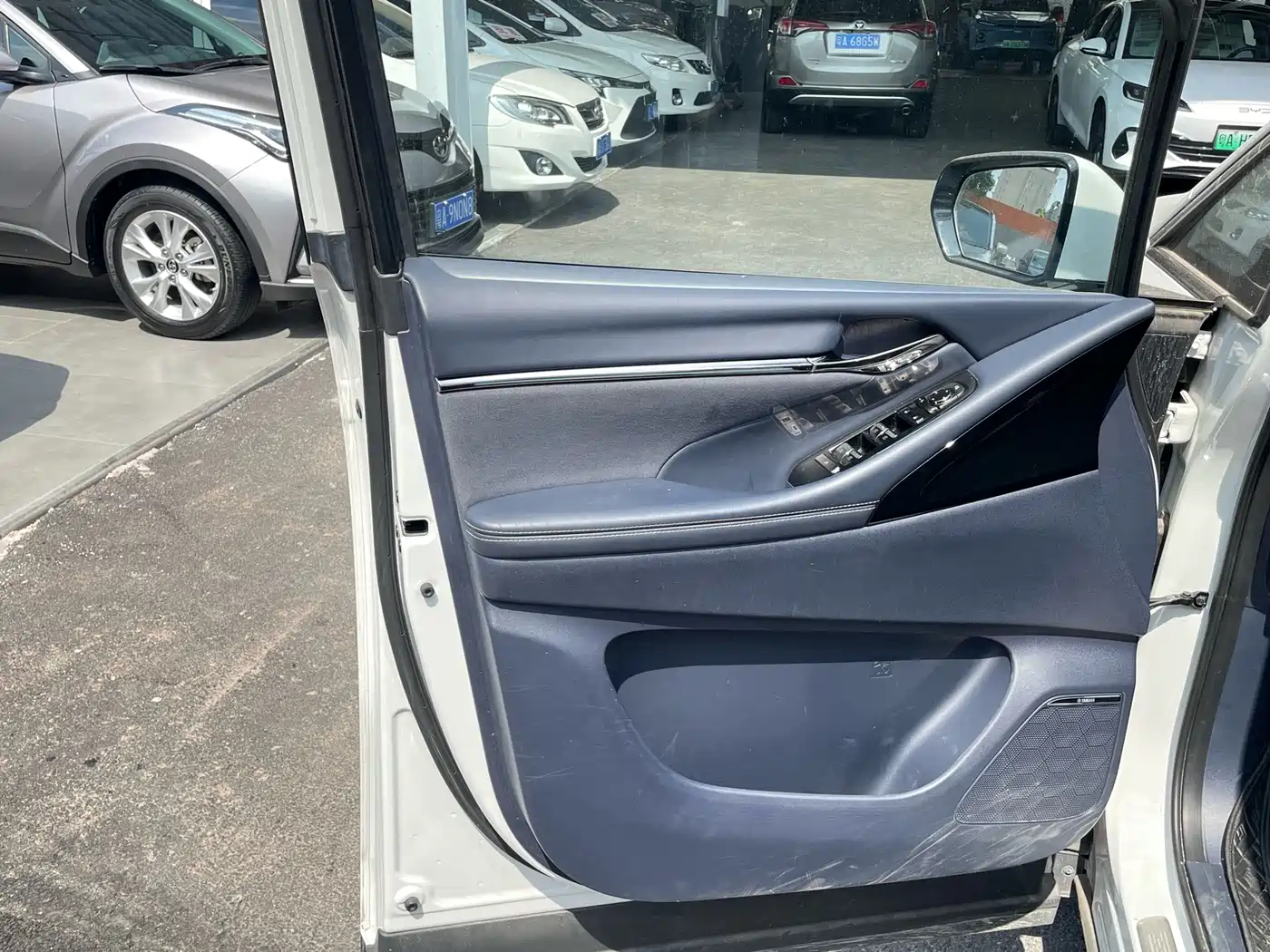 GAC Trumpchi Trumpchi Xiangwang M8 2025 2025 Model QianKun Series Ultra First Class