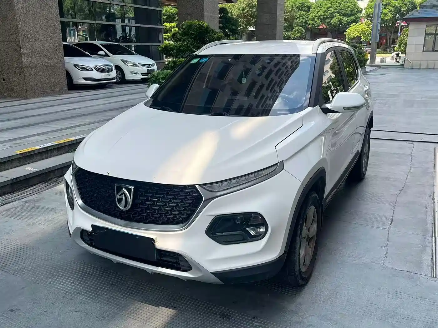 Photo 1 - Baojun 510