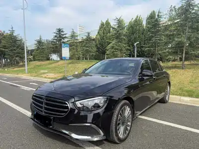 Mercedes-Benz E