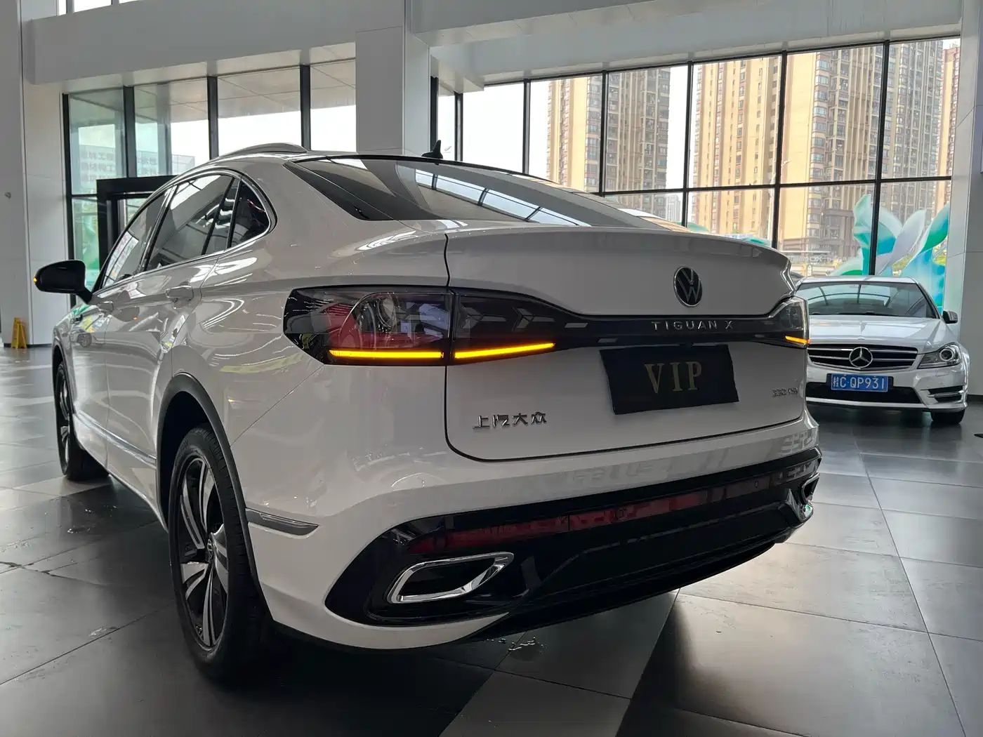 Volkswagen Tiguan X 2021 330TSI 2WD Premium Edition фото 17