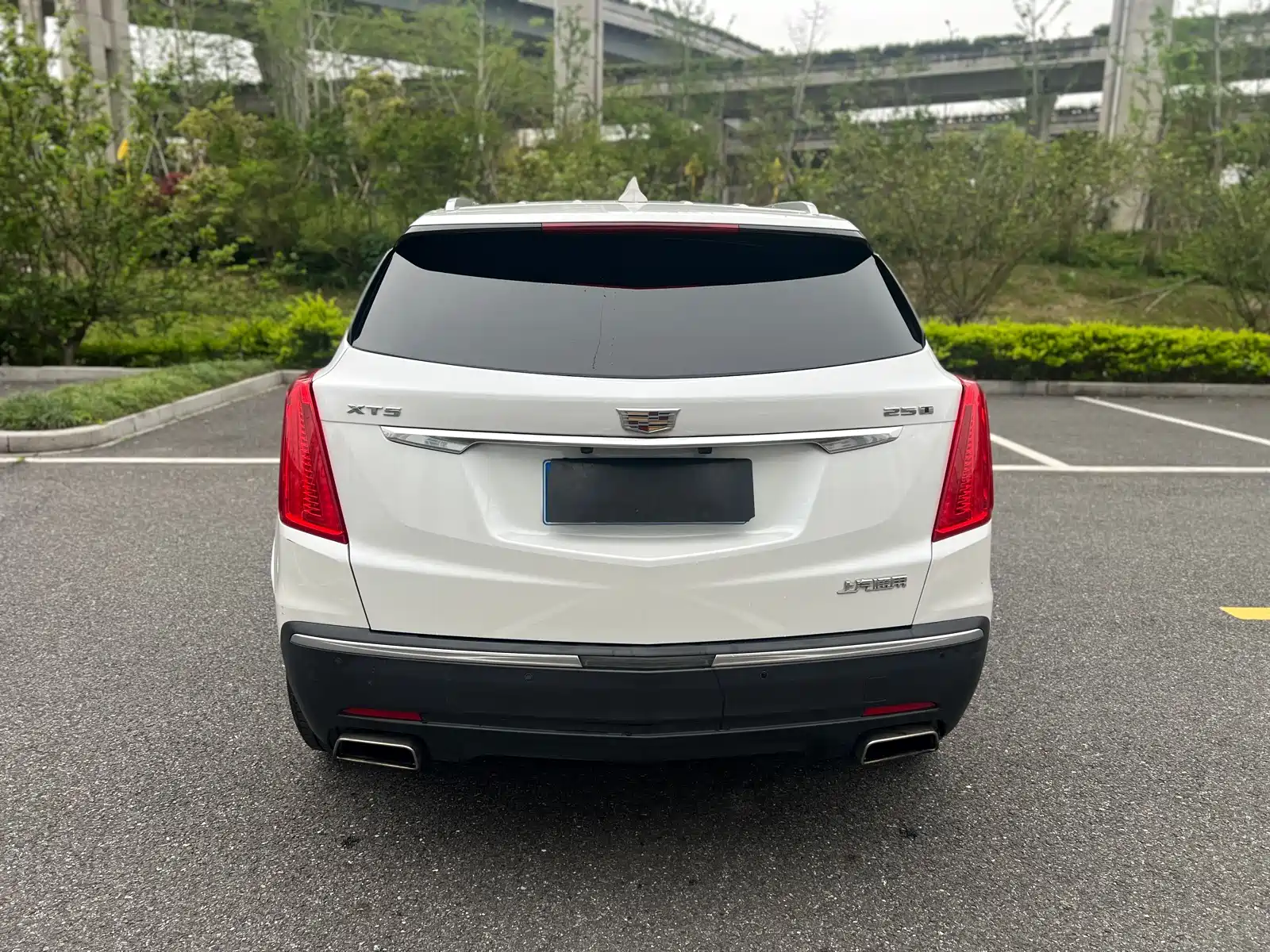 Фото 6 - Cadillac XT5