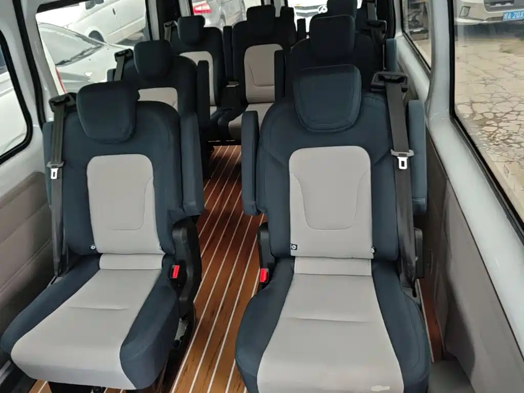 Jiangling JMC Fushun 2025 2023 2.0T Manual Medium Wheelbase Medium Roof Business Version 9-Seater (Non-Operational)